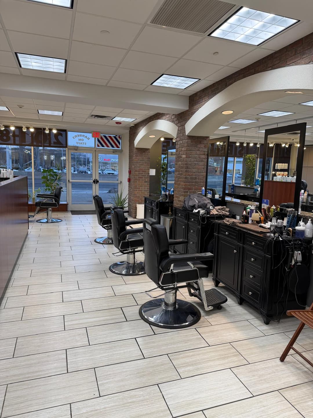 Plaza Salon